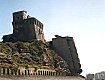 La torre e l'albergo costruito sul demanio marittimo, dal sito http://spazioinwind.libero.it/wwf/bassano.htm