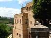 Torrione di avvistamento lungo le mura, dal sito www.turismomarche.com