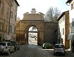 Porta Valbona nella foto di Sailko, dal sito it.wikipedia.org