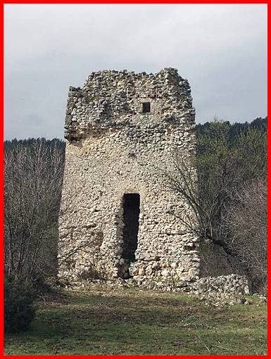 Torre D Avvistamento Di Bussi Sul Tirino Castelli Della Provincia Di Pescara Castelli Dell Abruzzo