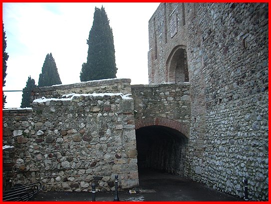 Castello-ricetto di Desenzano del Garda, castelli della ...