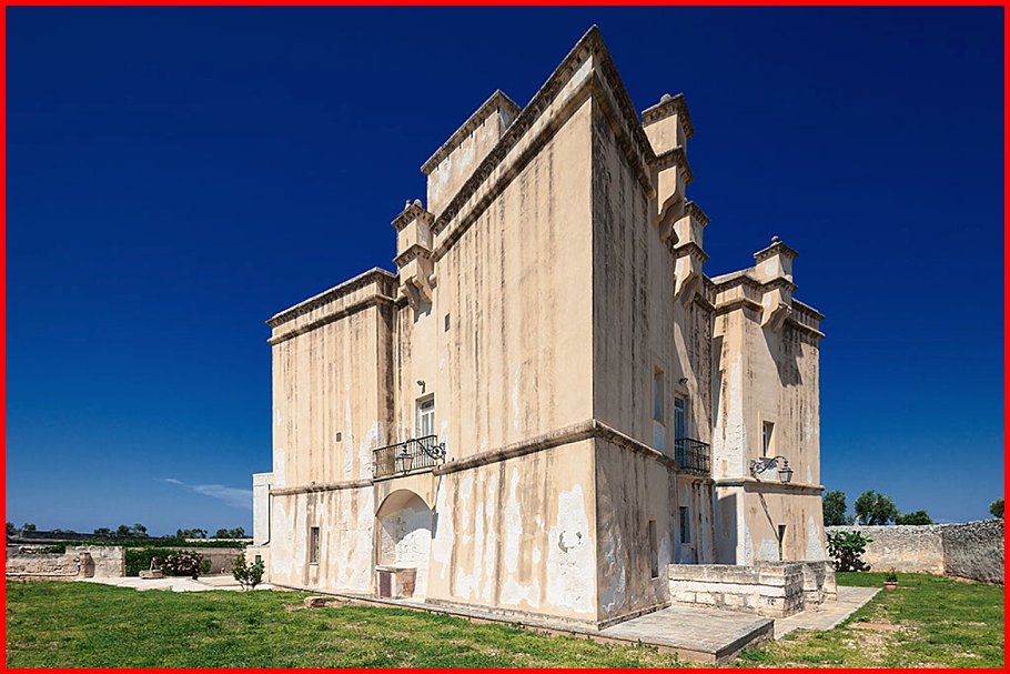 Fasano Masseria Fortificata Pettolecchia Provincia Di Brindisi Cisternino Torre Di Porta Grande