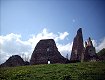 Il cortile interno alle mura perimetrali del Laimburg