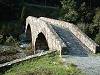 Il ponte sul Bisenzio sulla via della Rocca di Cerbaia visto dopo il guado