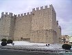 Sempre il lato sudoccidentale del castello pratese durante la nevicata del 2012.