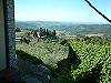 Da una terrazza del borgo si scorge a sud-ovest la Pieve di San Leonardo (X secolo)