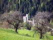 Il castello visto dalla strada che da Lazfons porta a Chiusa