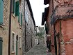 La piazzetta centrale ed una viuzza interna al borgo